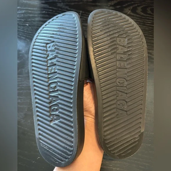 Authentic Balenciaga Black Pool Slides - Picture 5 of 8